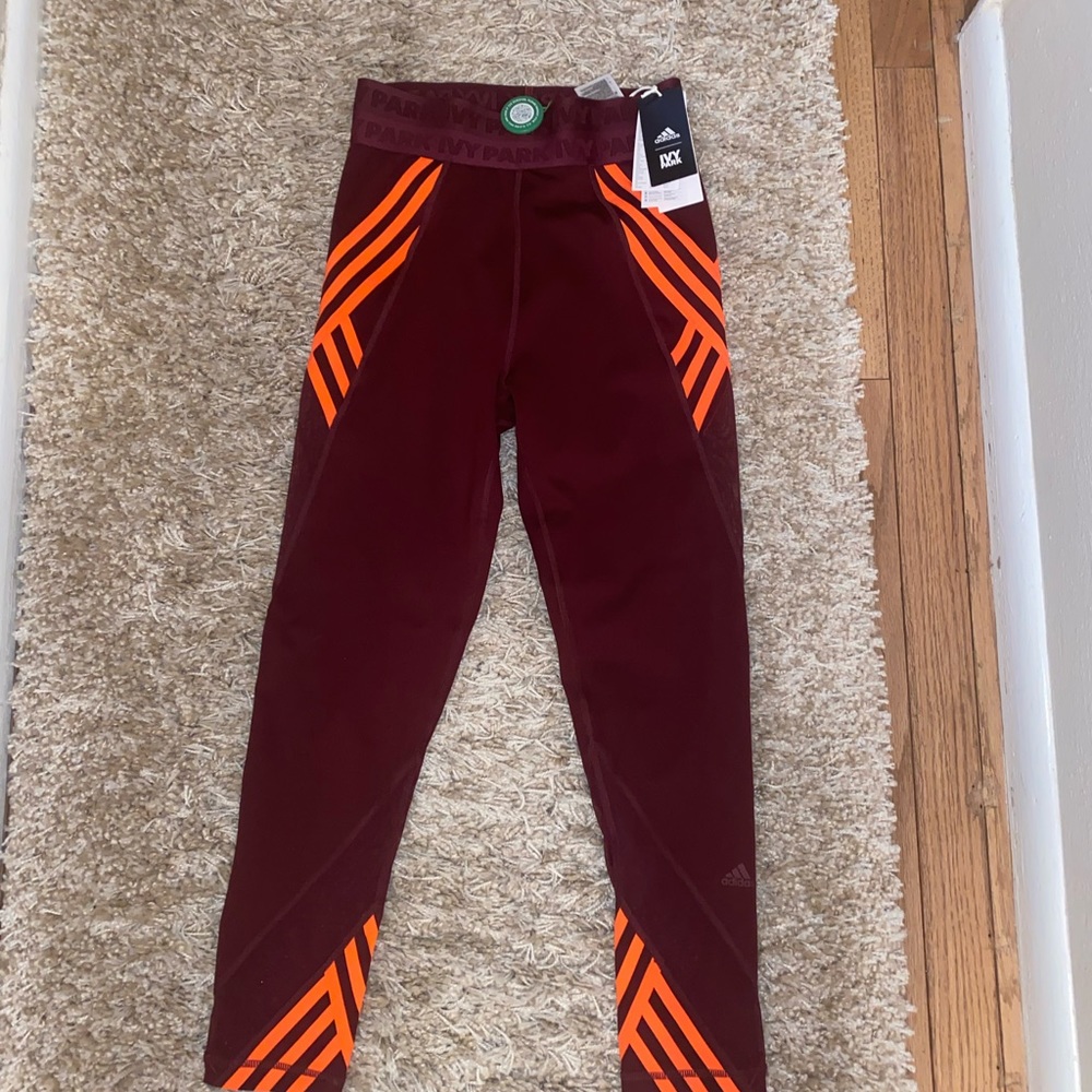 Brand new Ivy park leggings size small.  Tags attached